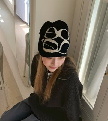 Handel lettering knit beanie